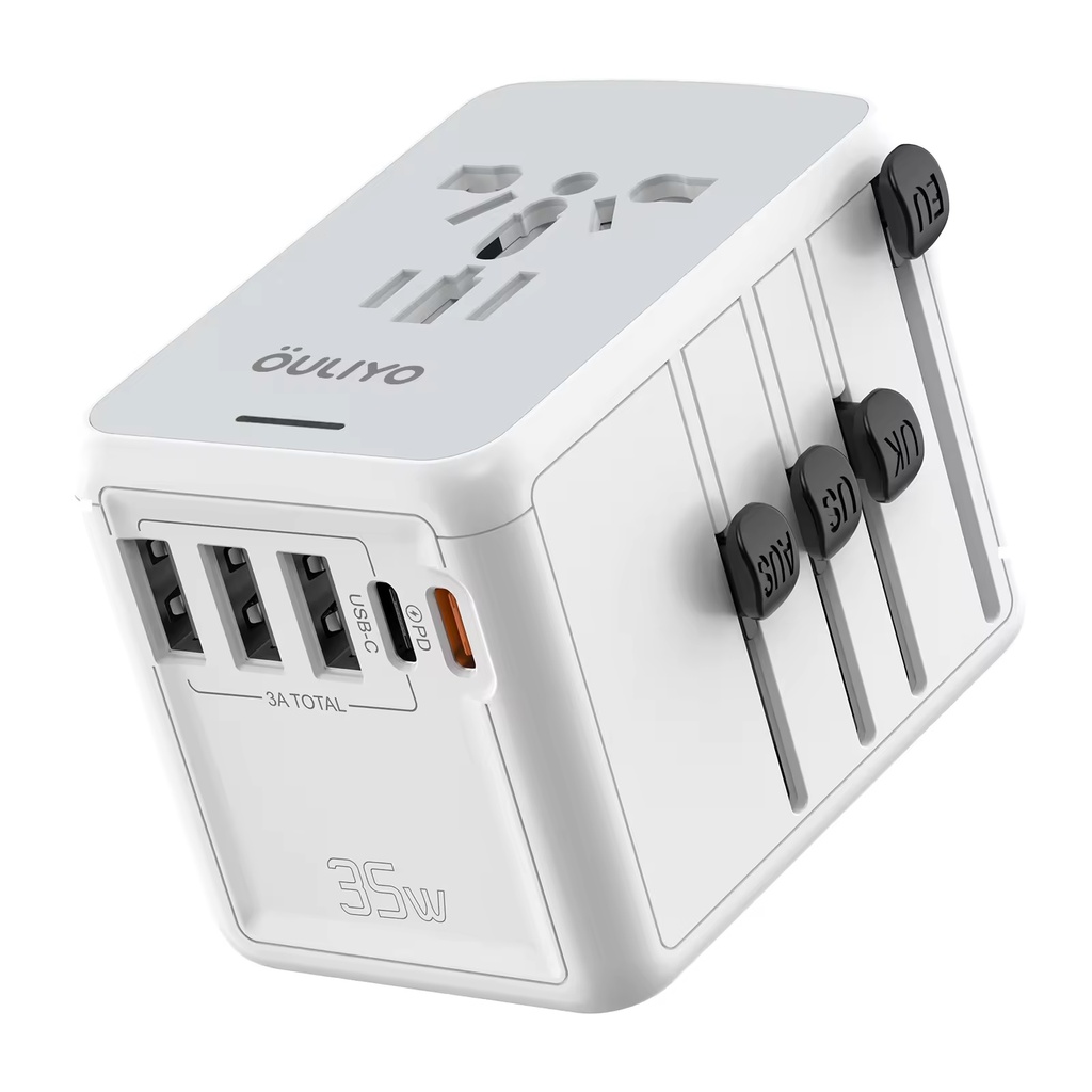 International travel adapter with PD 35W 